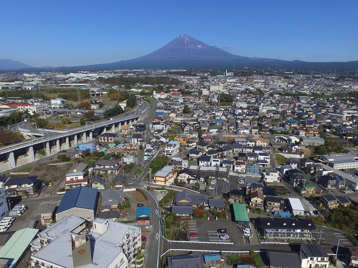 東名富士インター付近